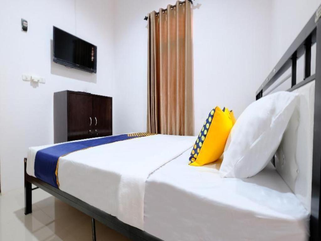 Spot On 1784 Tnc Residence Syariah Mataram Exterior photo
